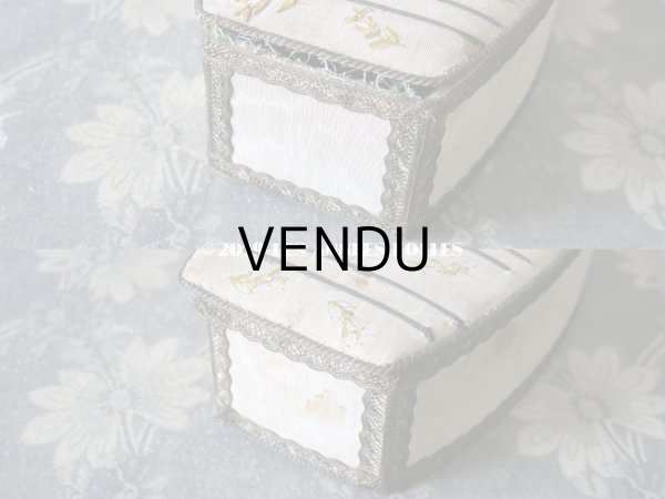 画像8: 1920年代 アンティーク リボン刺繍の カルトナージュボックス  (8)