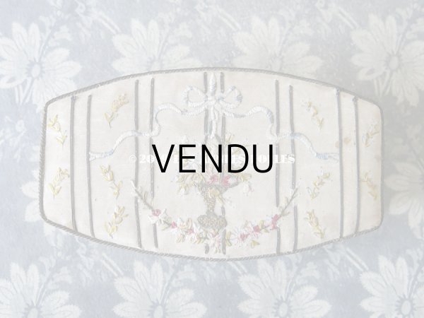 画像3: 1920年代 アンティーク リボン刺繍の カルトナージュボックス  (3)