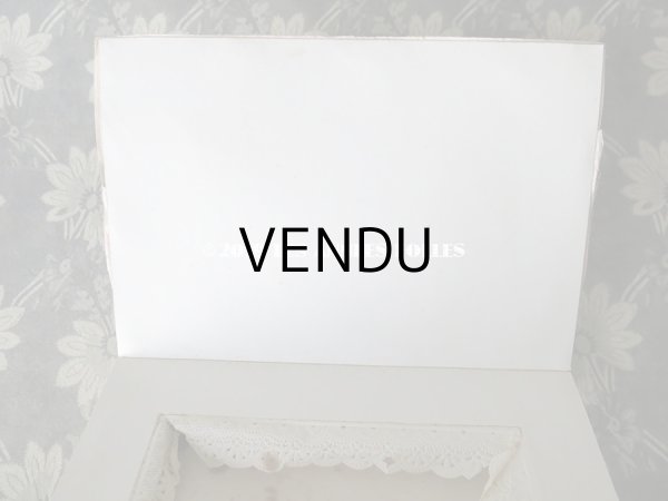 画像11: アンティーク ドラジェのお菓子箱 薔薇のガーランド＆ピンクのリボン (11)