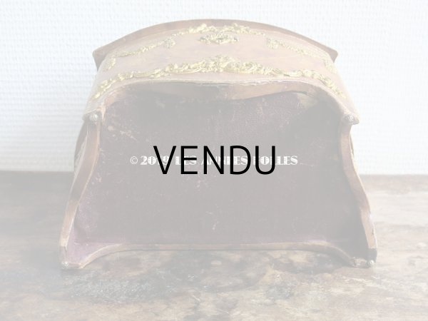 画像11: アンティーク 本革製 大きなジュエリーケース 天使と花のガーランド & ロカイユ装飾のオルモル (11)