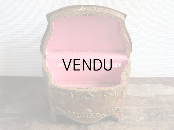 画像5: アンティーク 本革製 大きなジュエリーケース 天使と花のガーランド & ロカイユ装飾のオルモル (5)