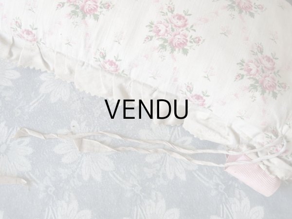 画像11: アンティーク クッション 薔薇模様のファブリック 淡いピンクのリボン付 (11)