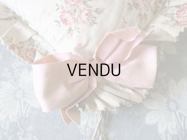 画像7: アンティーク クッション 薔薇模様のファブリック 淡いピンクのリボン付 (7)