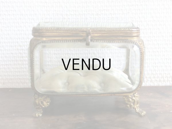 画像4: 19世紀 アンティーク 大きなジュエリーボックス 淡いブルーのクッション (4)