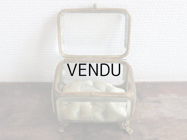 画像10: 19世紀 アンティーク 大きなジュエリーボックス 淡いブルーのクッション (10)