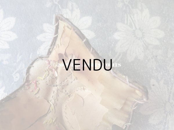 画像10: 19世紀 アンティーク  キャンドルシェード 薔薇のリボン刺繍 (10)