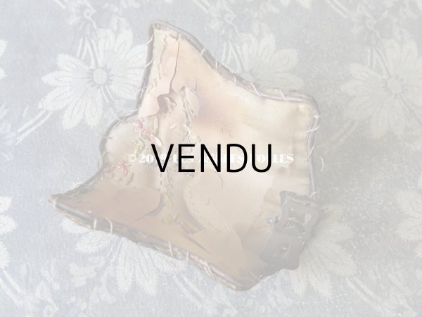 画像9: 19世紀 アンティーク  キャンドルシェード 薔薇のリボン刺繍 (9)