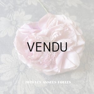 画像: アンティーク 淡いピンクの薔薇のコサージュ 