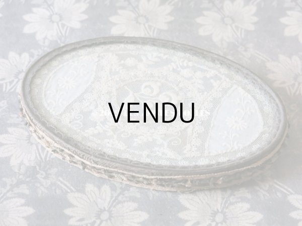 画像6: 1900年代 アンティーク 薔薇のロココトリム＆レースの装飾 ガラスの蓋の小物入れ　オールドローズ (6)