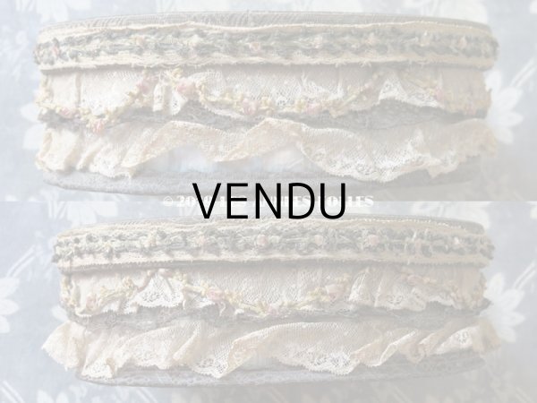 画像10: 1900年代 アンティーク 薔薇のロココトリム＆レースの装飾 ガラスの蓋の小物入れ　オールドローズ (10)