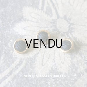 画像: アンティーク シルク＆メタルボタン ゴールド 極小 8mm  ダークブルー 3ピースのセット