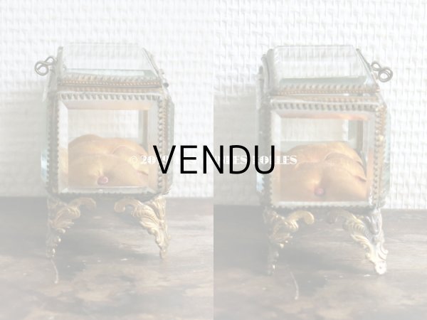 画像4: 19世紀 アンティーク ジュエリーボックス　ロカイユ装飾の脚 オレンジのシルクサテンのクッション (4)