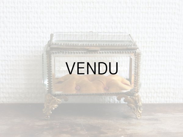 画像3: 19世紀 アンティーク ジュエリーボックス　ロカイユ装飾の脚 オレンジのシルクサテンのクッション (3)