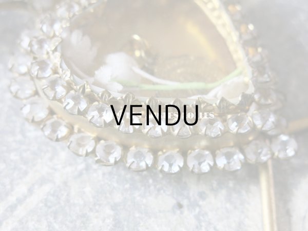 画像8: 19世紀 アンティーク ルリケール 聖母マリアのハート 鈴蘭の布花＆メダイユ (8)