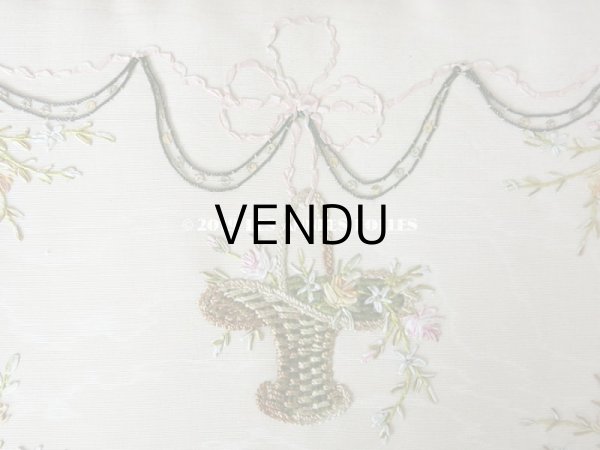 画像4: 1900年代 アンティーク リボン刺繍 大きなカルトナージュボックス　 (4)