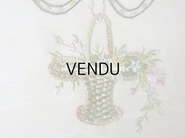 画像5: 1900年代 アンティーク リボン刺繍 大きなカルトナージュボックス　 (5)