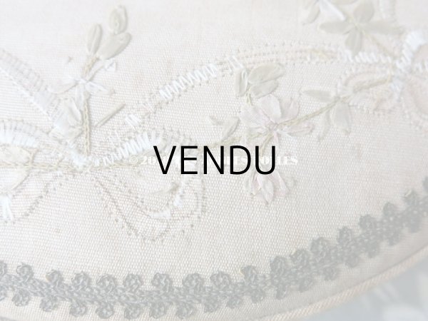 画像11: アンティーク リボン刺繍のお菓子箱 リボンと薔薇のガーランド ドラジェ & チョコレート  (11)