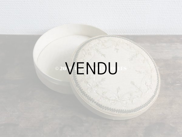 画像6: アンティーク リボン刺繍のお菓子箱 リボンと薔薇のガーランド ドラジェ & チョコレート  (6)