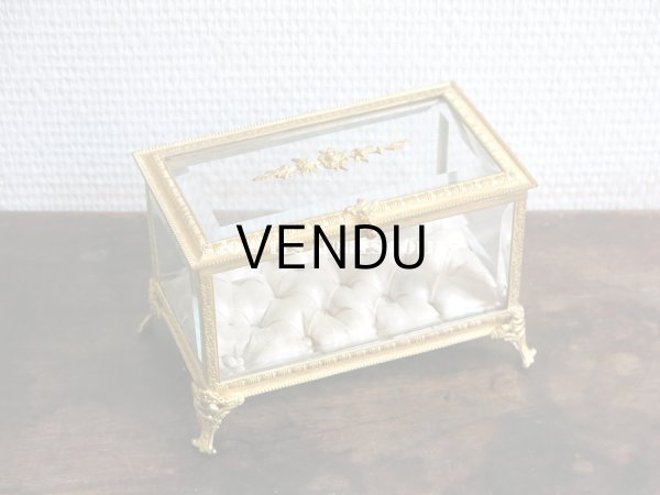 画像3: 19世紀 アンティーク 薔薇のジュエリーボックス パウダーピンクのシルク製クッション (3)