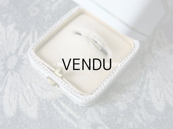 画像7: アンティーク ジュエリーボックス 金彩入り オフホワイト リングボックス (7)