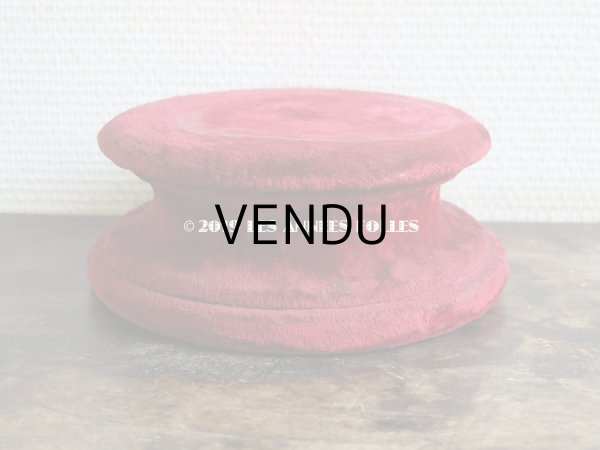 画像6: 1900年代 アンティーク ベルベットの台座 赤　ラウンド型 (6)