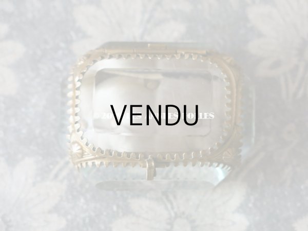 画像4: アンティーク 小さなジュエリーボックス クリーム色のシルク製クッション (4)