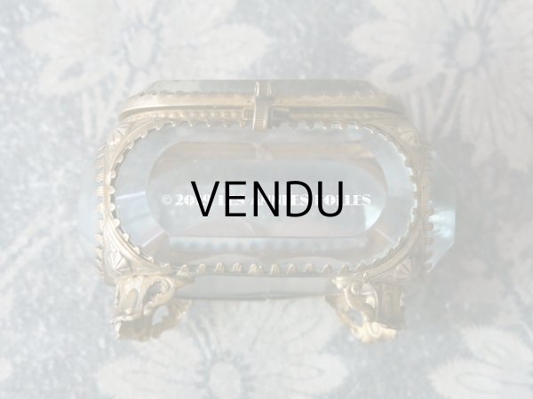 画像6: アンティーク 小さなジュエリーボックス クリーム色のシルク製クッション (6)