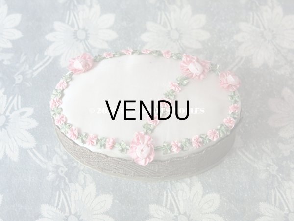 画像3: アンティーク　ロココトリムのお菓子箱　シルク製 (3)