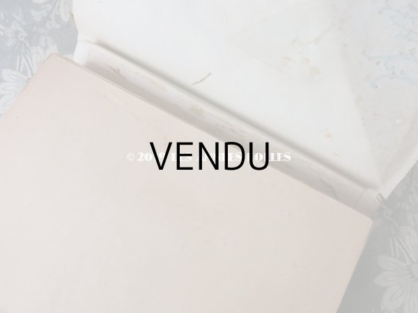 画像8: アンティーク 本型 ドラジェのお菓子箱 スモーキーグリーンのリボン (8)