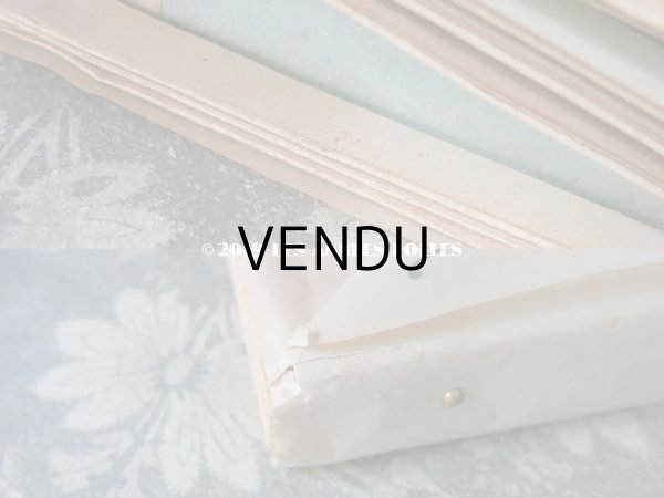 画像7: アンティーク 本型 ドラジェのお菓子箱 スモーキーグリーンのリボン (7)