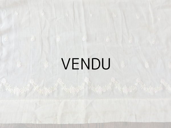 画像3: 1900年代 アンティーク  ドレスの裾  淡いピンクの薔薇の刺繍入り (3)