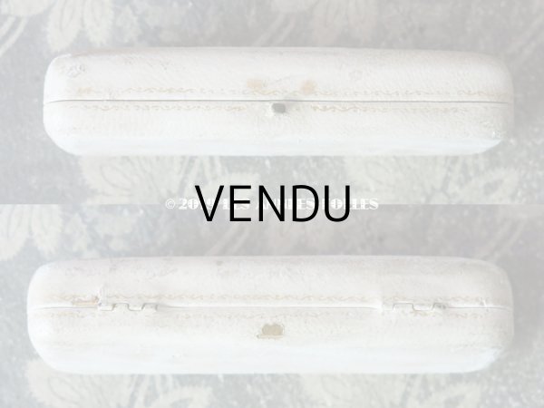 画像4: アンティーク 本革製 ジュエリーボックス  モノグラム入り オフホワイト エパングル (4)