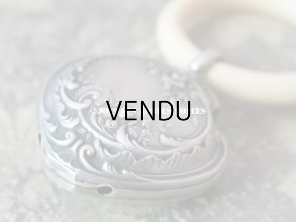 画像6: アンティーク シルバー製 ラトル 薔薇のロカイユ装飾 (6)