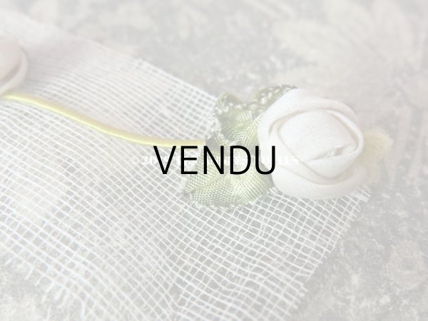 画像3: アンティーク オフホワイトの薔薇のロココモチーフ  (3)