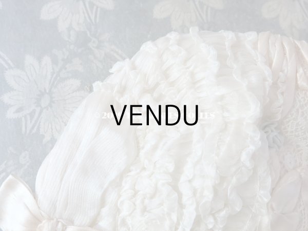 画像3: アンティーク ボネ パールピンクのリボンワーク & 水色の薔薇のロココモチーフ シルクオーガンジーのフリル (3)