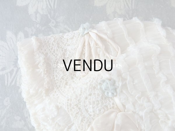 画像7: アンティーク ボネ パールピンクのリボンワーク & 水色の薔薇のロココモチーフ シルクオーガンジーのフリル (7)