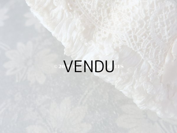 画像11: アンティーク ボネ パールピンクのリボンワーク & 水色の薔薇のロココモチーフ シルクオーガンジーのフリル (11)