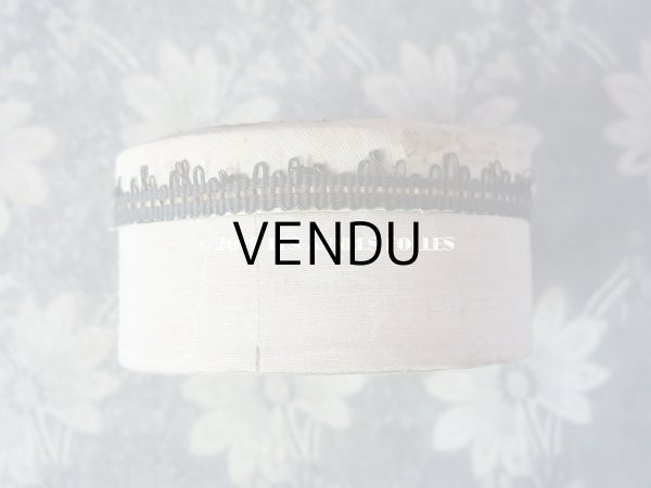 画像5: アンティーク リボン刺繍のお菓子箱 ドラジェ & チョコレート  (5)