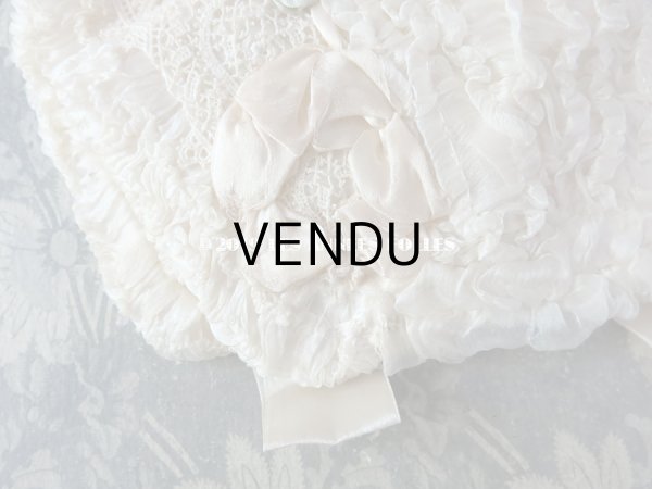 画像9: アンティーク ボネ パールピンクのリボンワーク & 水色の薔薇のロココモチーフ シルクオーガンジーのフリル (9)