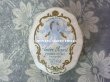 画像3: アンティーク パウダーボックス 嬢王蜂と天使 & 薔薇のガーランド AMBRE ROYAL - VIOLET PARIS - (3)