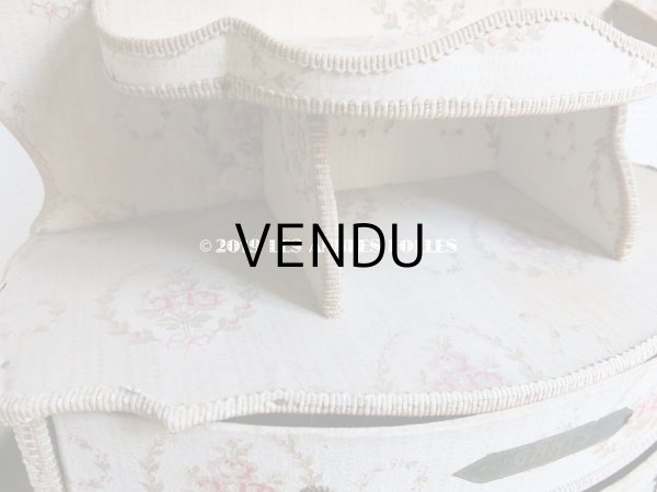 画像9: 【セール対象外】1910年代 アンティーク カルトナージュチェスト  薔薇のブーケのメダイヨン  ミラー付 (9)