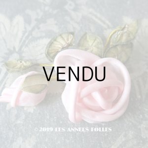 画像: アンティーク 淡いピンクの薔薇のロココモチーフ 