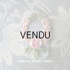 画像: アンティーク ピンクの薔薇のリースのロココモチーフ 