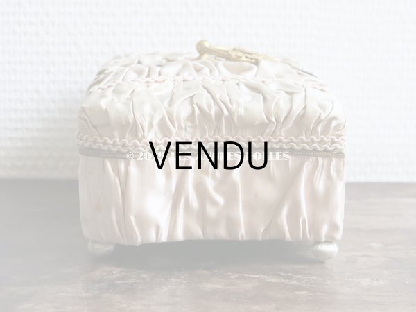 画像11: 19世紀 アンティーク ナポレオン3世時代 パウダーピンクのお菓子箱 木箱 ドラジェ & チョコレート  (11)