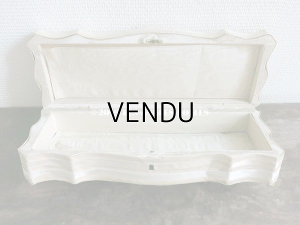 画像8: 19世紀 アンティーク グローブボックス 薔薇の花かごの刺繍入り ローズパニエ (8)