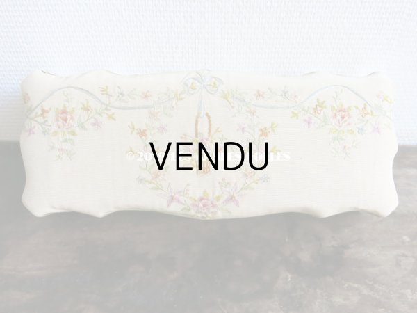 画像3: 19世紀 アンティーク グローブボックス 薔薇の花かごの刺繍入り ローズパニエ (3)