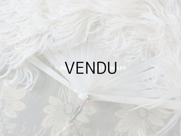 画像4: 1900年代 アンティーク シェル & オフホワイトのフェザーのファン  マザーオブパール (69) (4)