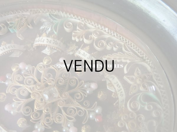 画像7: 19世紀 アンティーク ルリケール 草花＆クロス 聖遺物のガラスフレーム 聖人の遺品 封蝋付き ペーパーロール (7)