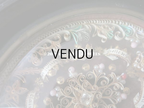 画像8: 19世紀 アンティーク ルリケール 草花＆クロス 聖遺物のガラスフレーム 聖人の遺品 封蝋付き ペーパーロール (8)