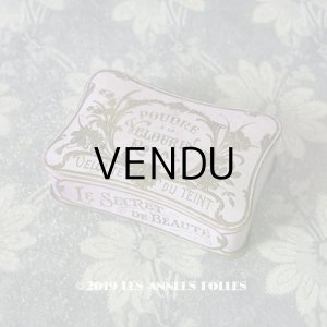画像: アンティーク パウダーボックス 鈴蘭＆菫のリース POUDRE A LA VELOURIN ROYAL VELOUTE DU TEINT (25)